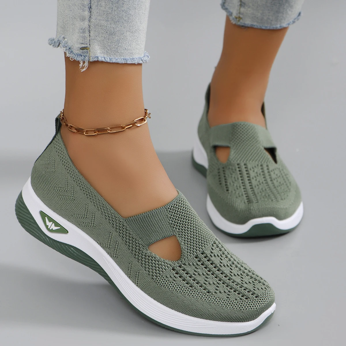 Spring new women's sports shoes, fashionable, breathable, lightweight, non-slip, wear-resistant, casual sports shoes, flat shoes 1 Spring new women's sports shoes, fashionable, breathable, lightweight, non-slip, wear-resistant, casual sports shoes, flat shoes 5